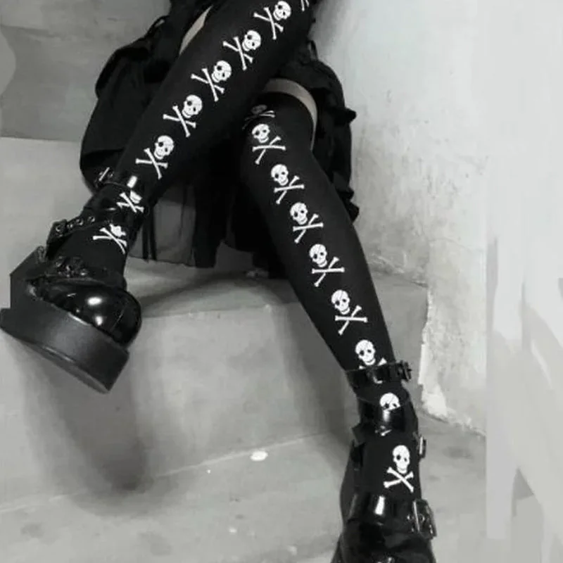 Chic Skull Print Cotton Polyester Blend Womens Socks