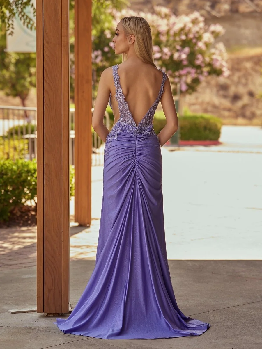 Sage Green Mermaid V-Neck Prom Dress with Appliques