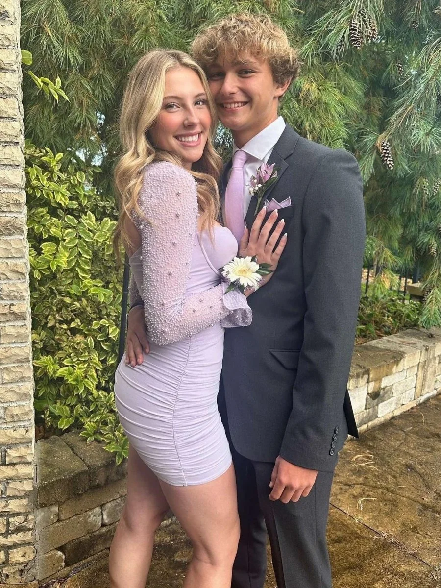 Lilac Sweetheart Bodycon Homecoming Dress with Pearl Embellishments