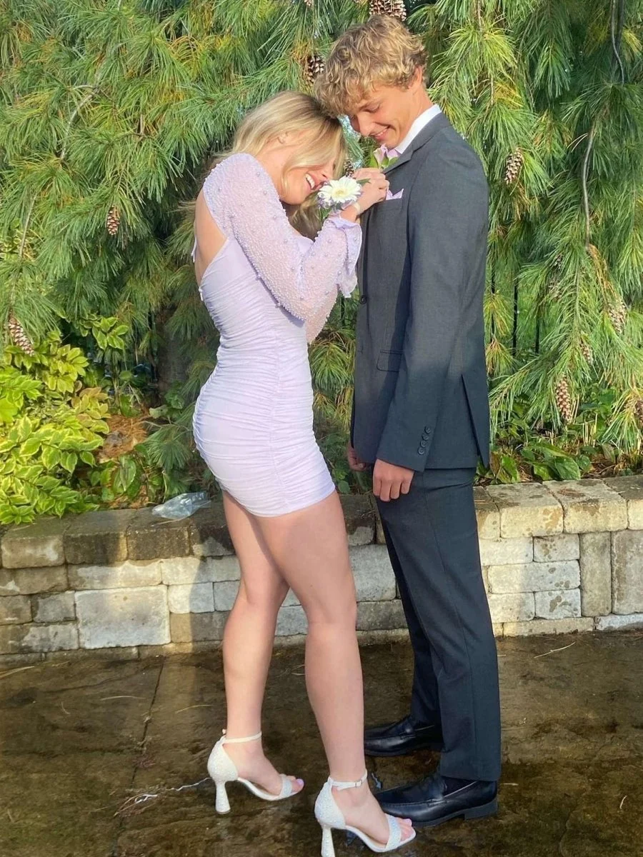 Lilac Sweetheart Bodycon Homecoming Dress with Pearl Embellishments