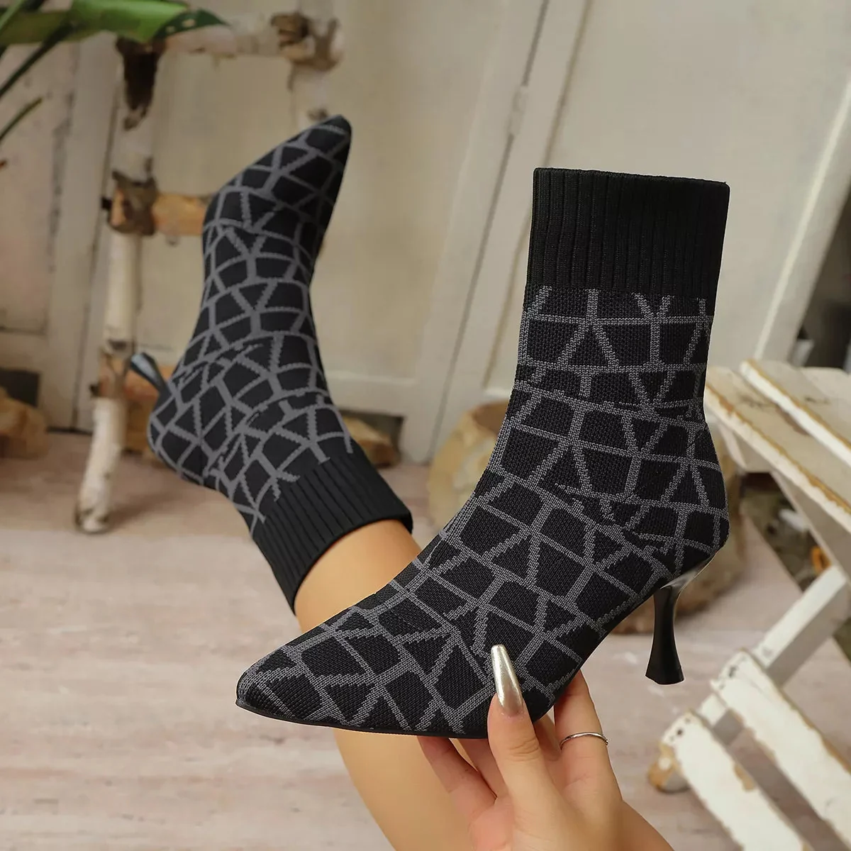 Stylish Mesh Point Stiletto Heel Boots