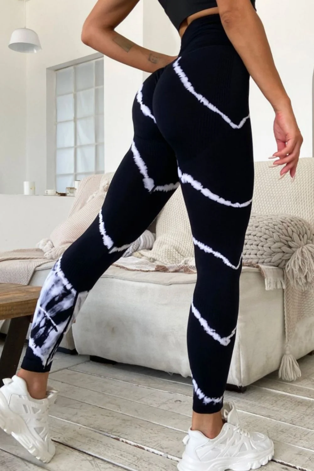 Black High Waist Sporty Leggings for Active Women