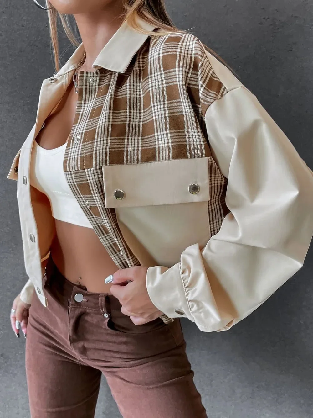 Plaid Snap Buttoned Jacket in Beige
