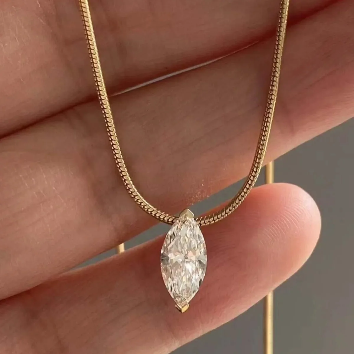 1 Carat Moissanite Silver Pendant Necklace