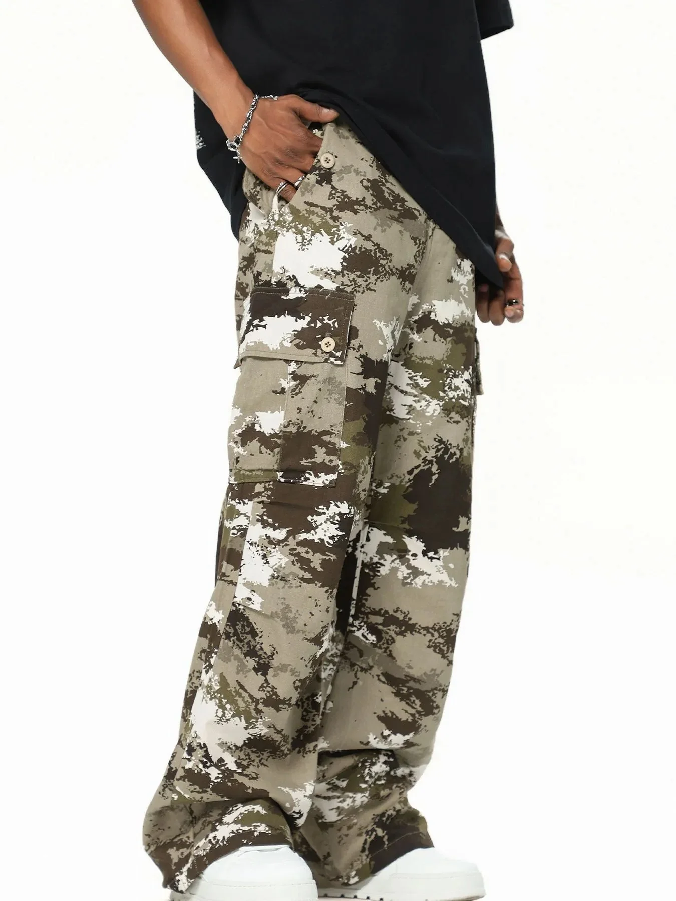 Mens Camouflage Wide Leg Cargo Pants in Green