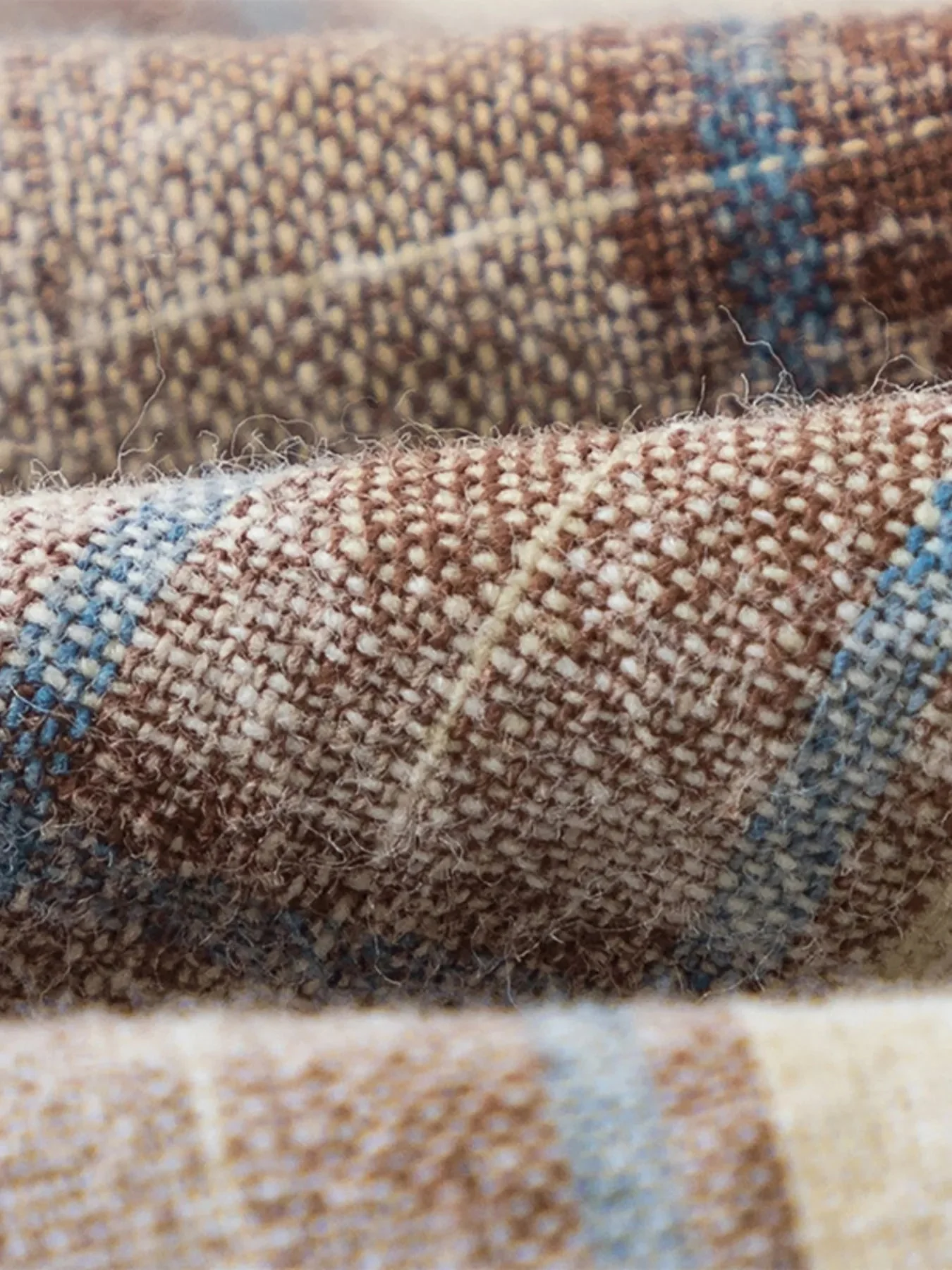 Mens Plaid Long Sleeve Button-Up Shirt