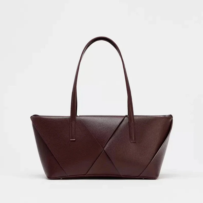 Leather Shoulder Bag for Everyday Wear - Sleek & Spacious Design
