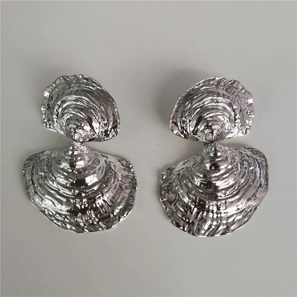 Coastal Charm Seashell Earrings - Timeless Gold & Silver Designs