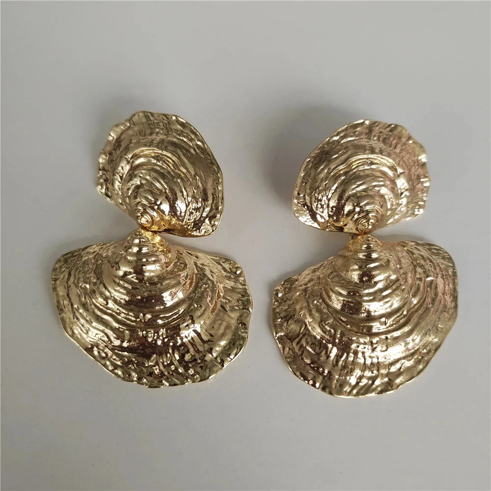 Coastal Charm Seashell Earrings - Timeless Gold & Silver Designs