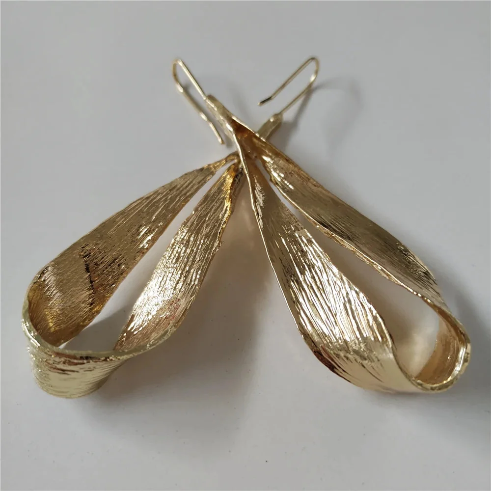 Elegant Gold Calla Drop Earrings