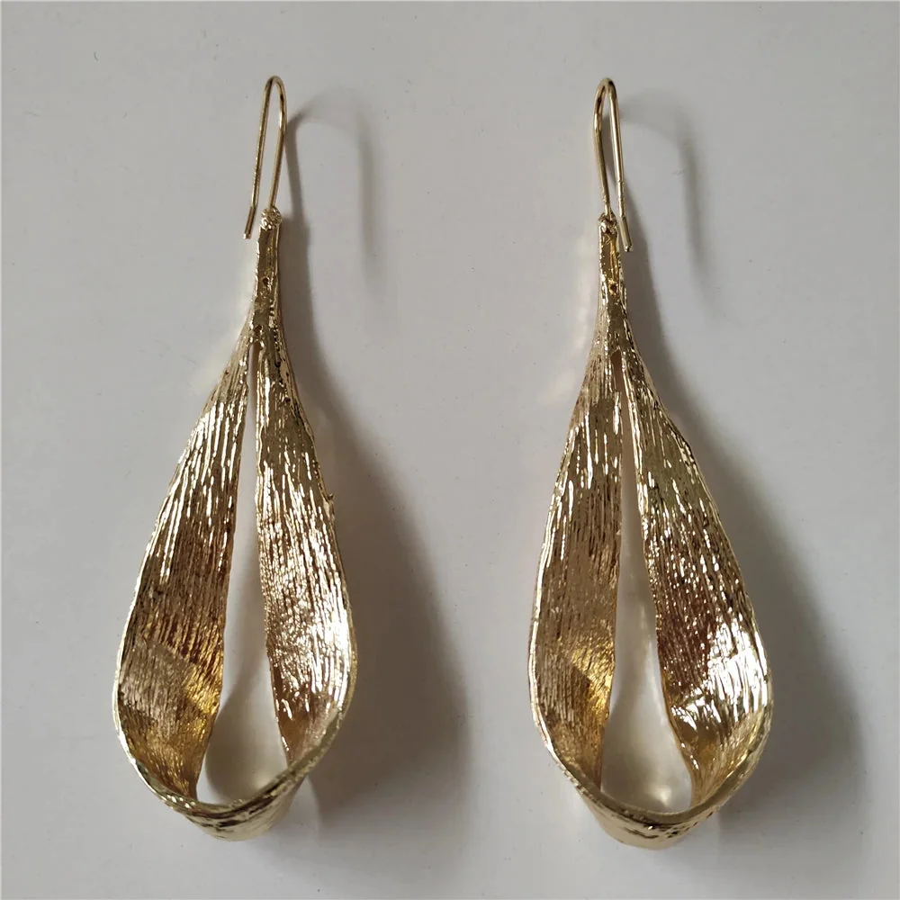 Elegant Gold Calla Drop Earrings