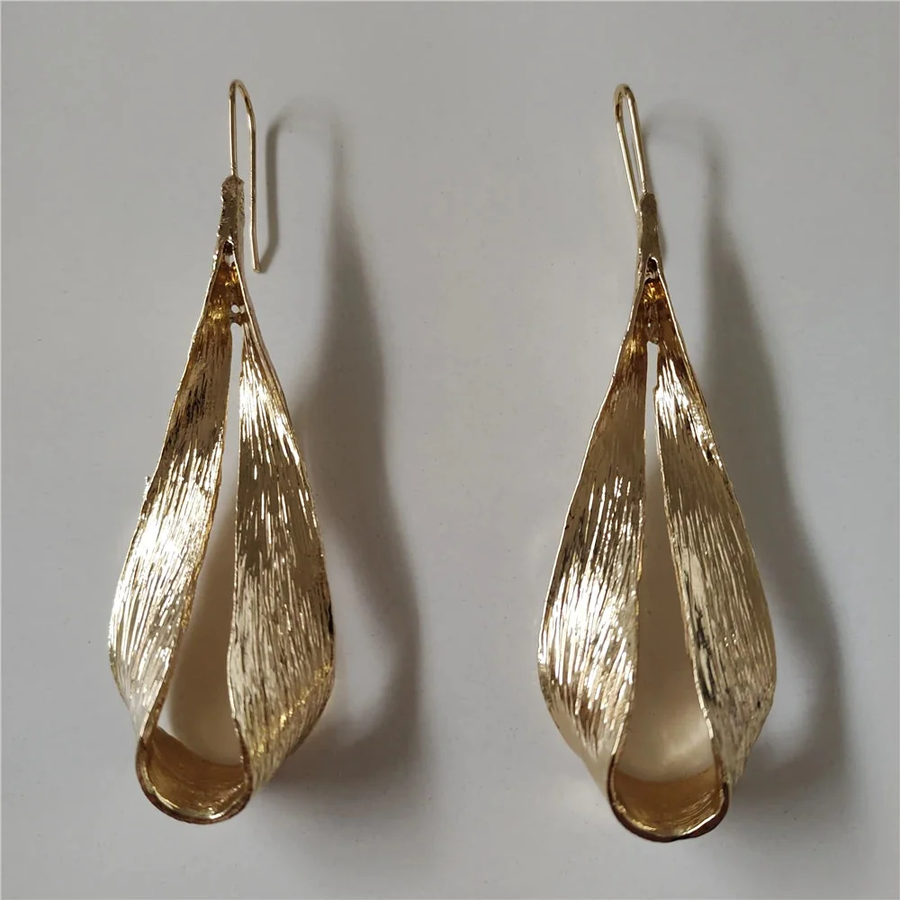 Elegant Gold Calla Drop Earrings
