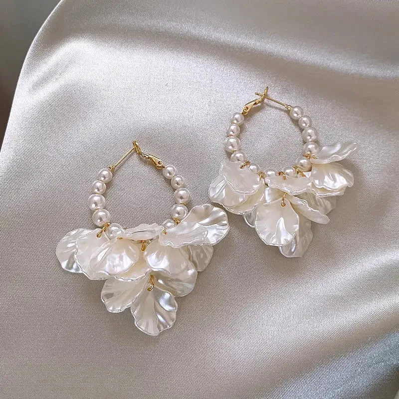 Coastal Breeze Ivory Earrings - Lightweight and Elegant