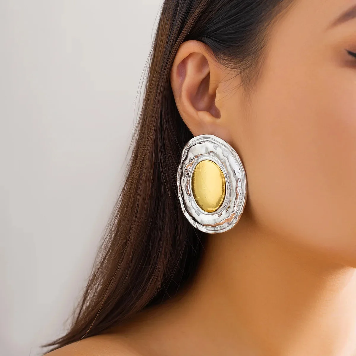 Elegant Oval Stud Earrings in Silver or Gold