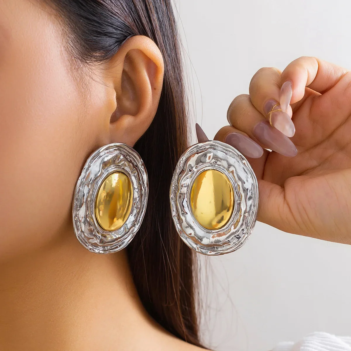 Elegant Oval Stud Earrings in Silver or Gold