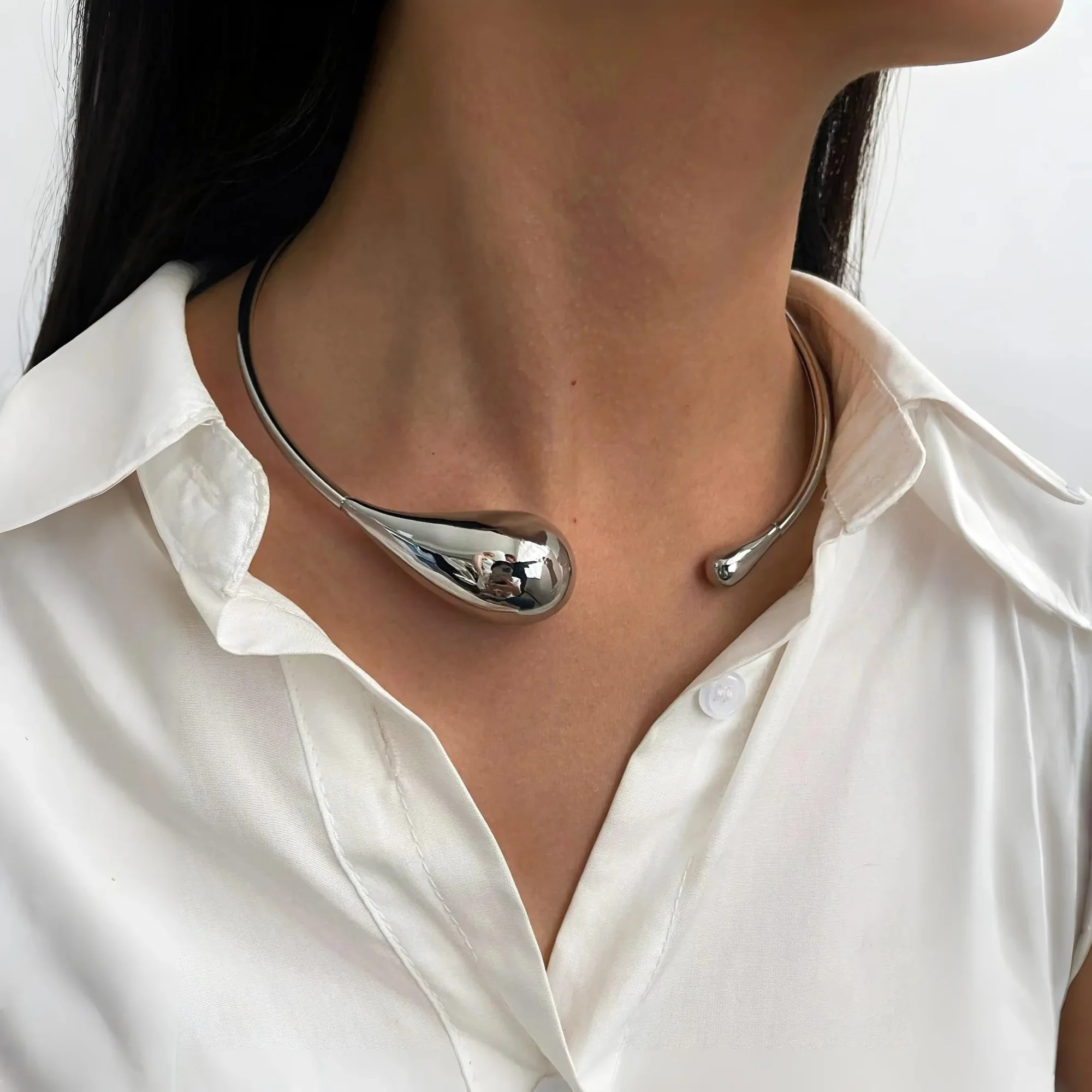 Modern Water Drop Necklace in Silver or Gold