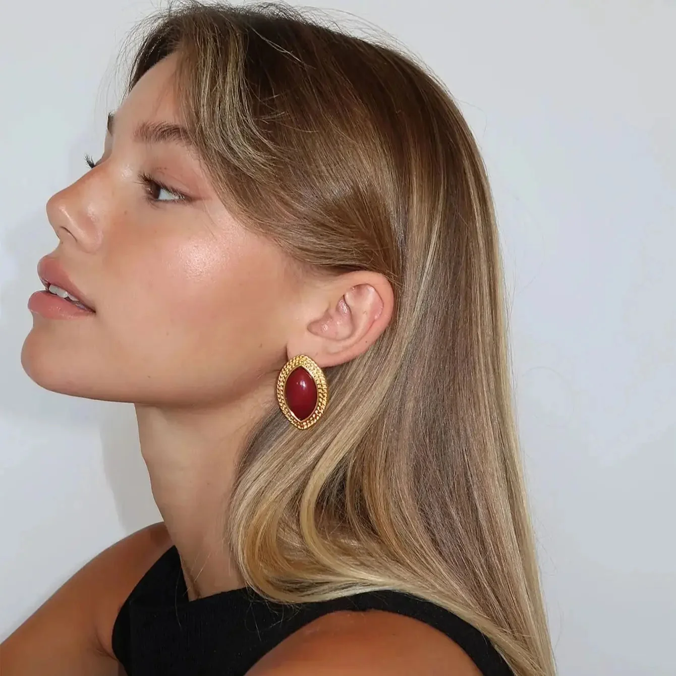 Elegant Gemstone Arrow Dangle Earrings - Black