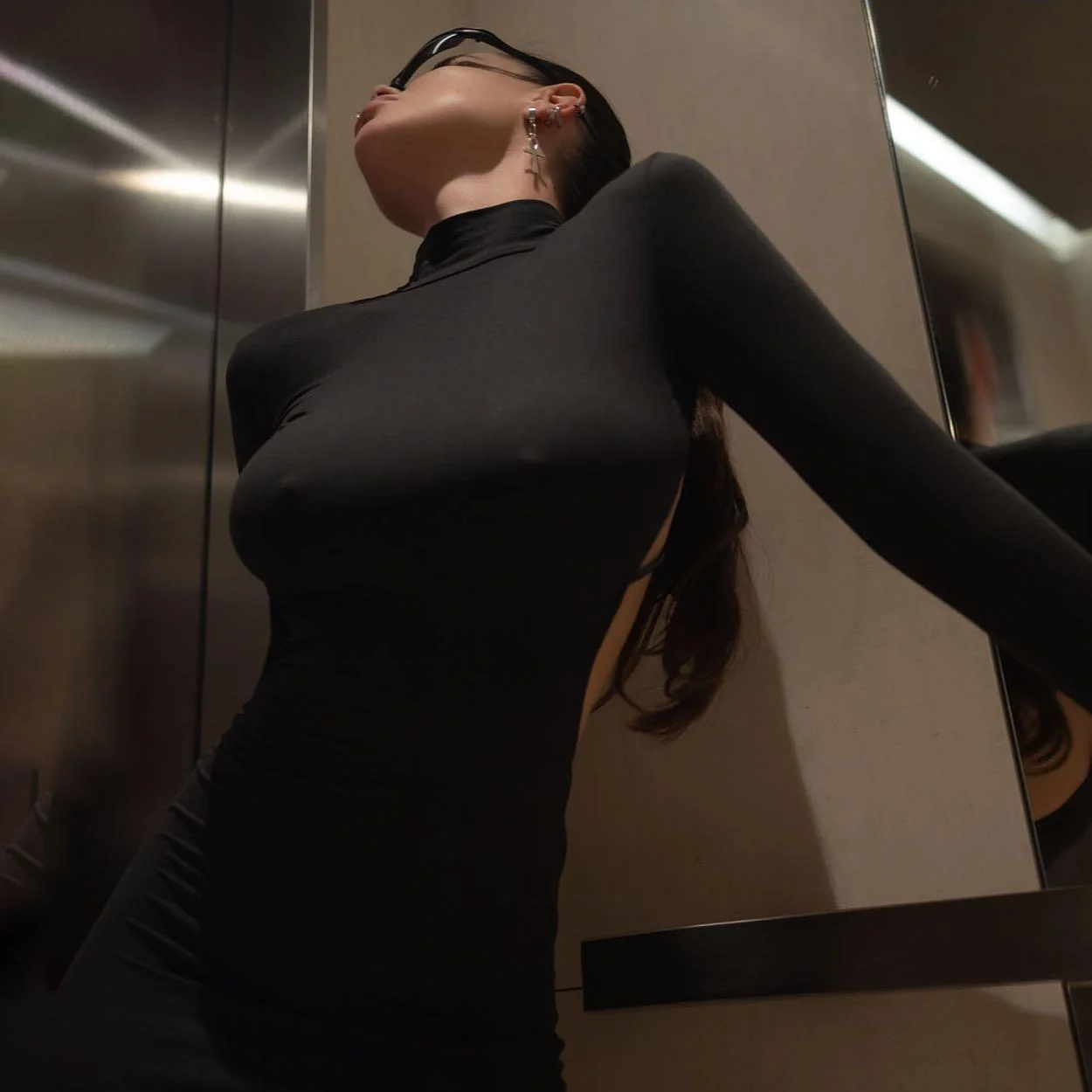 Elegant Black Backless Maxi Dress - Long Sleeve Design