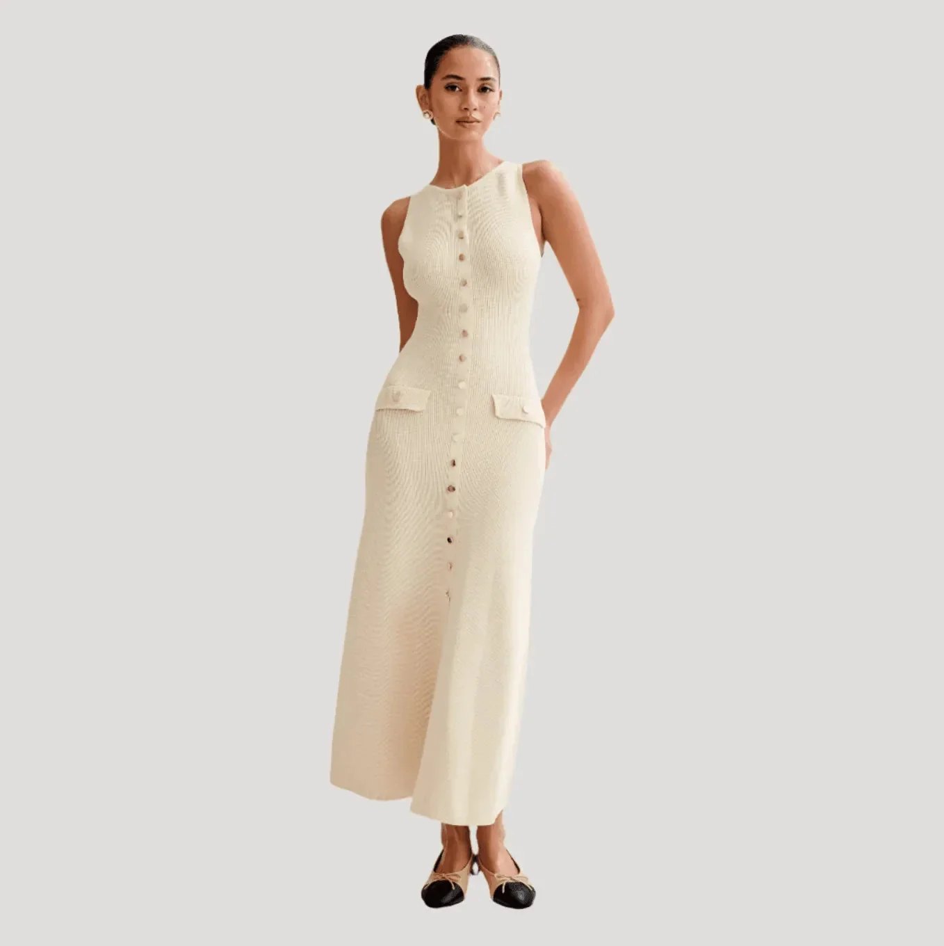 Elegant Sleeveless Maxi Dress in White or Black