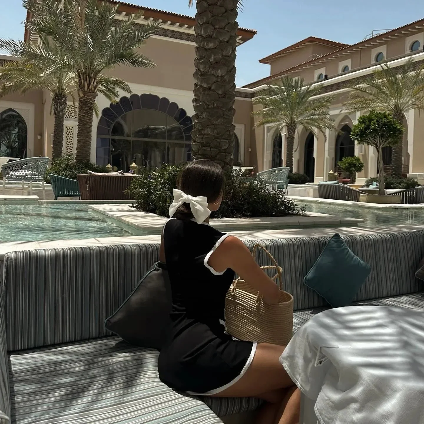 Elegant Black Knitted Mini Dress