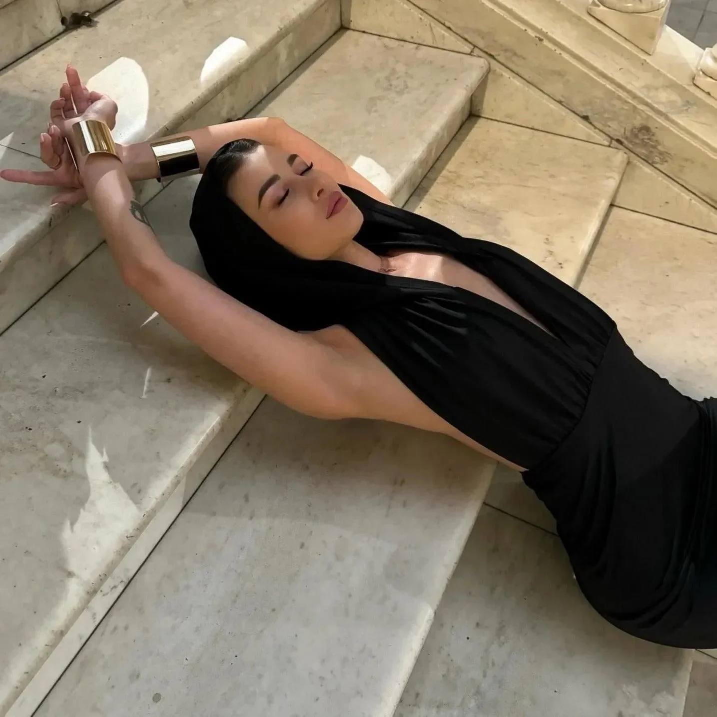 Chic Black Hooded Maxi Dress