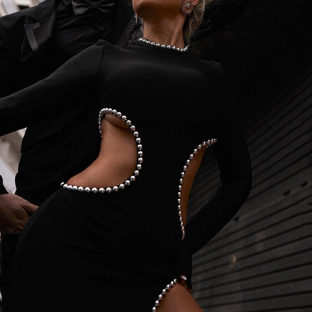 Elegant Black O-Neck Cutout Maxi Dress