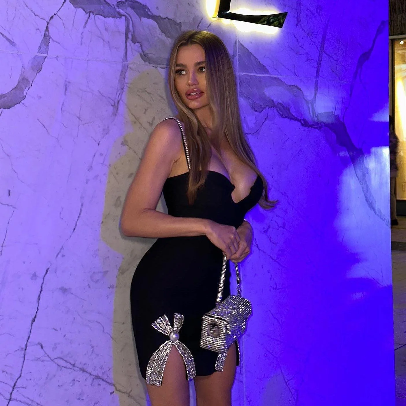 Elegant Crystal Bow Mini Dress in Stylish Colors