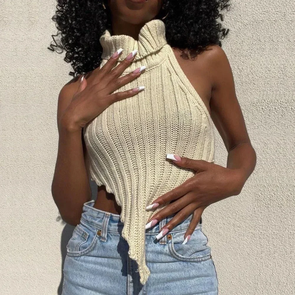 Chic Ribbed Knit Crop Top in Champagne and Black