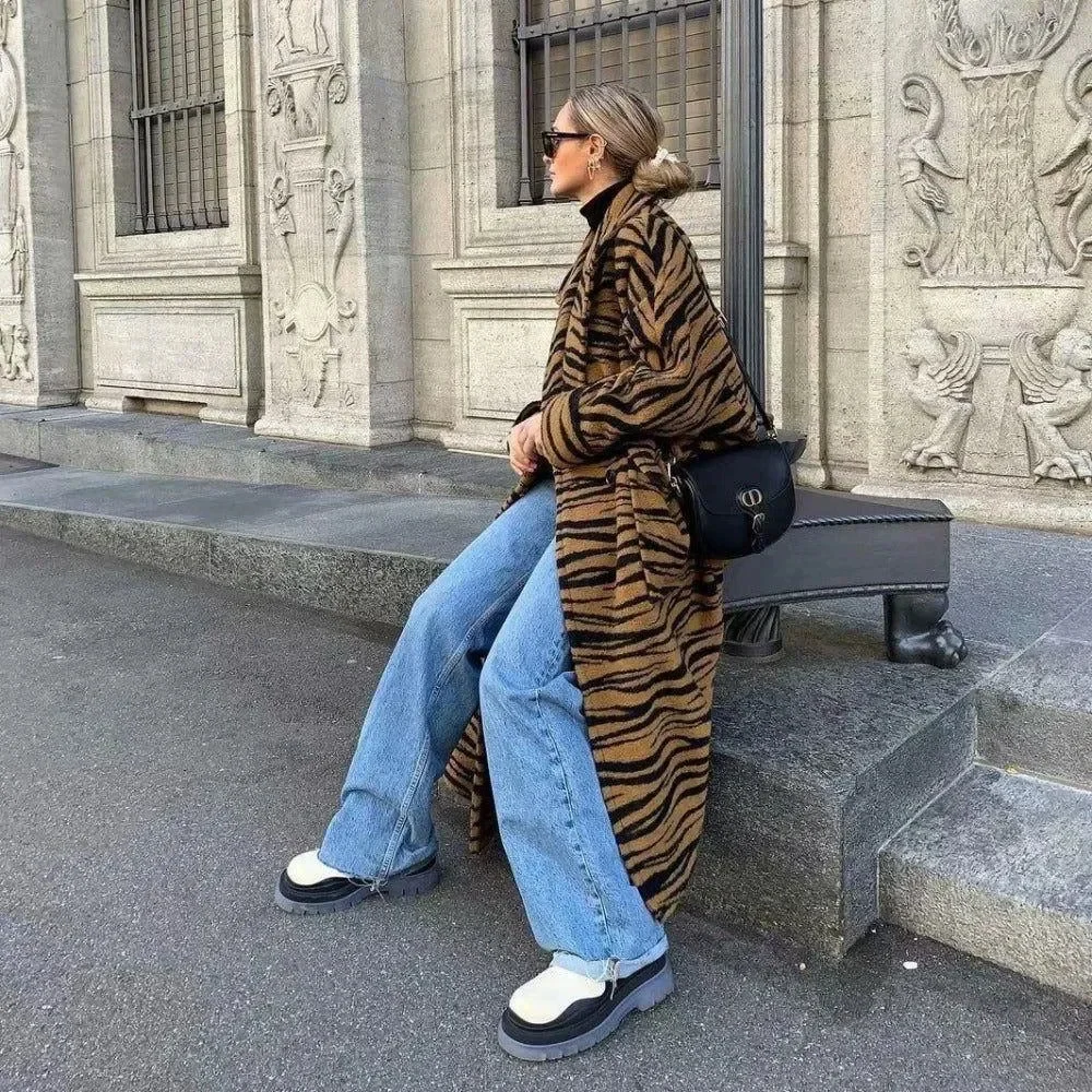 Black High Waist Straight Fit Jeans - Flattering & Versatile