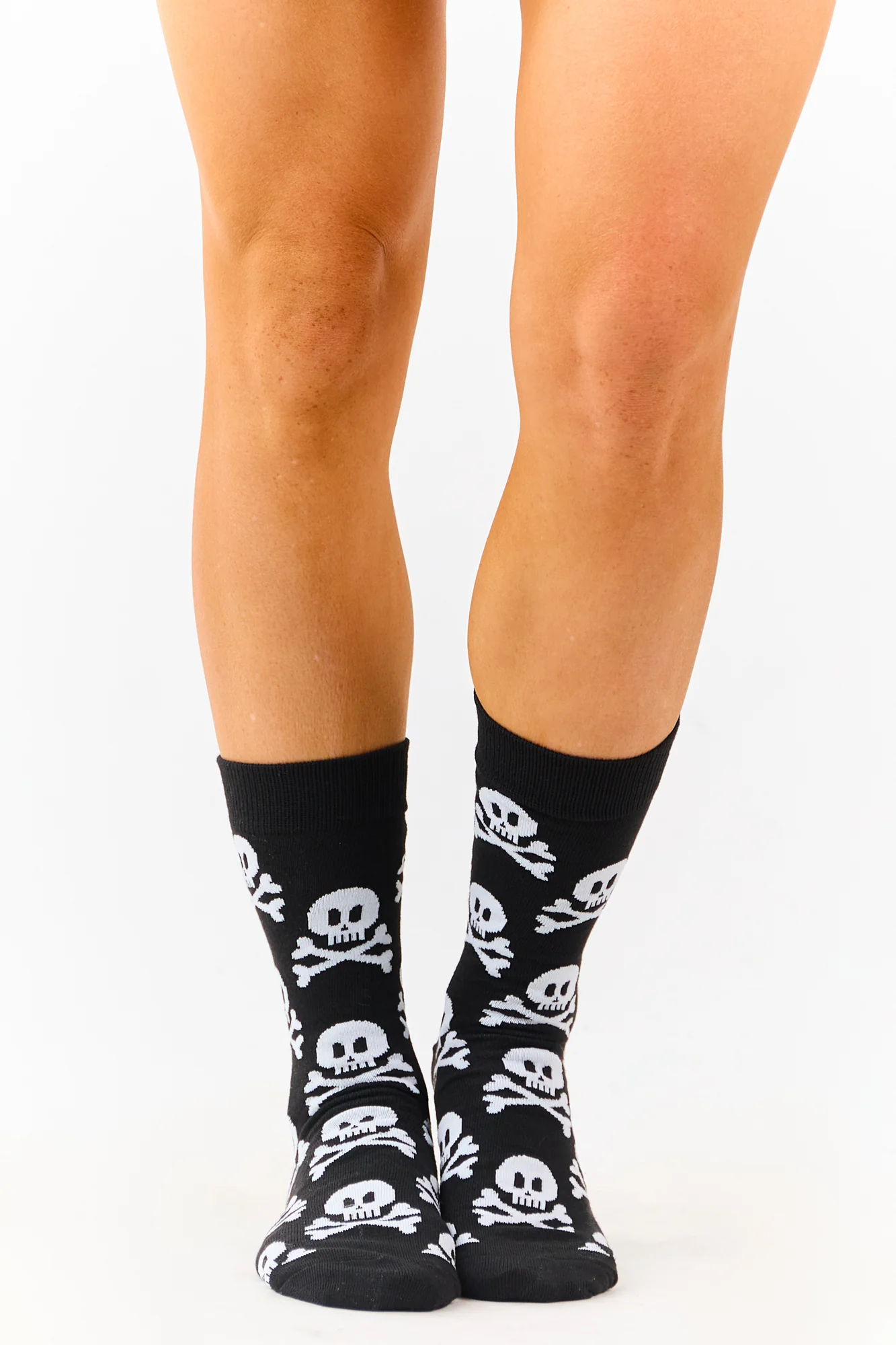 Black Pirate Skull Print Crew Socks for Halloween Fun