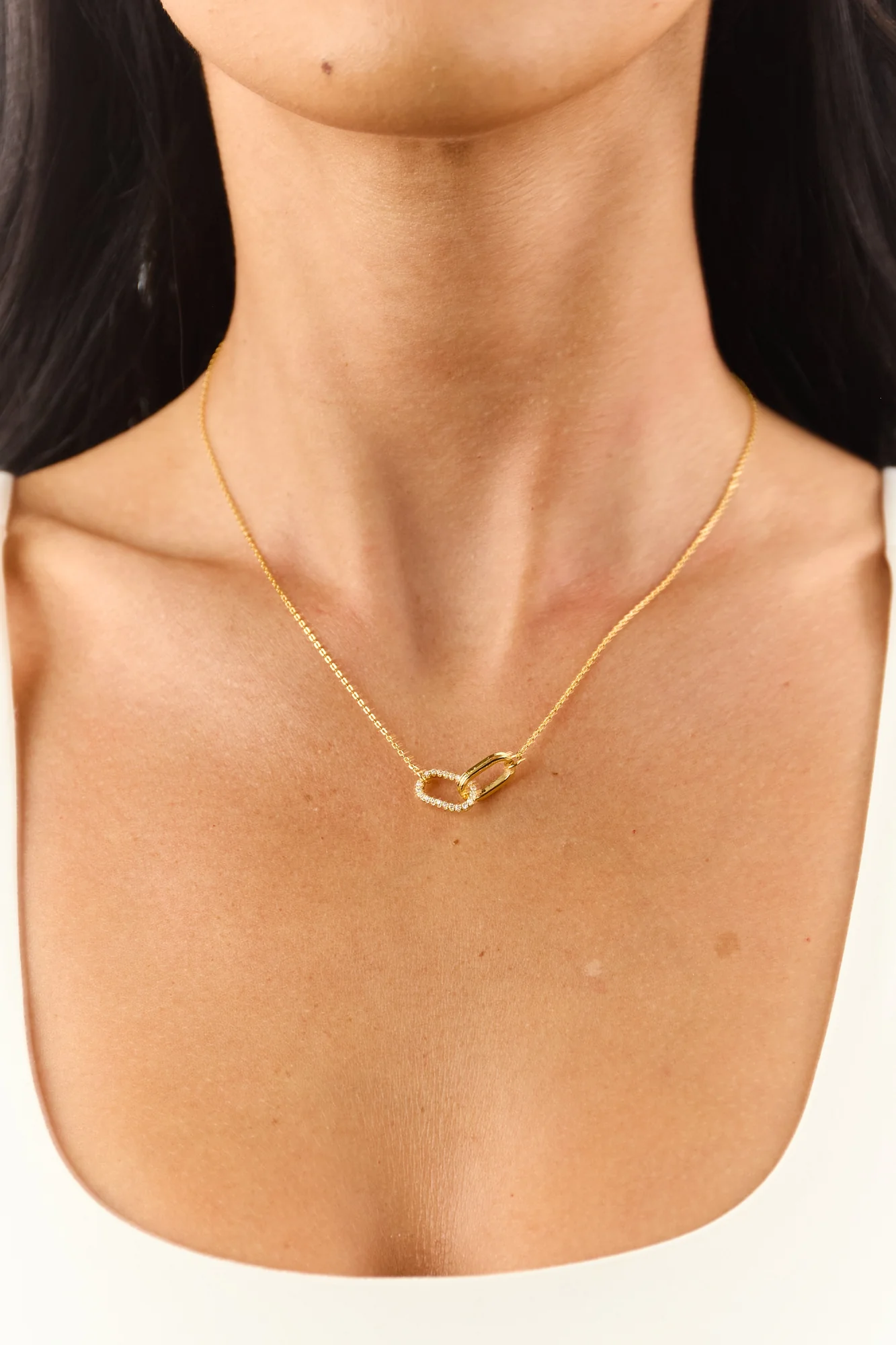 Gold Rhinestone Pendant Necklace - Elegant Fashion Jewelry