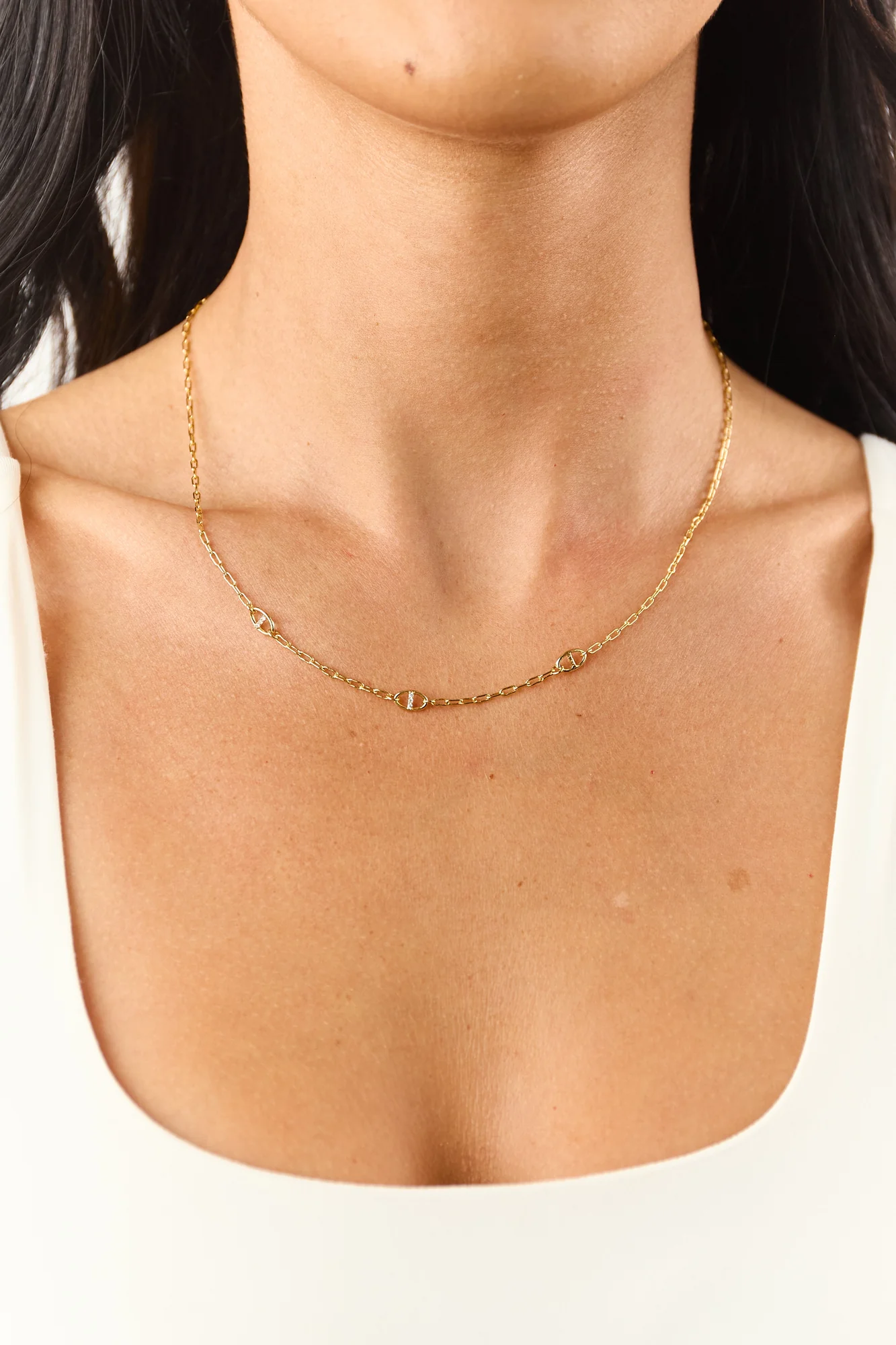 Elegant Gold Rhinestone Link Necklace