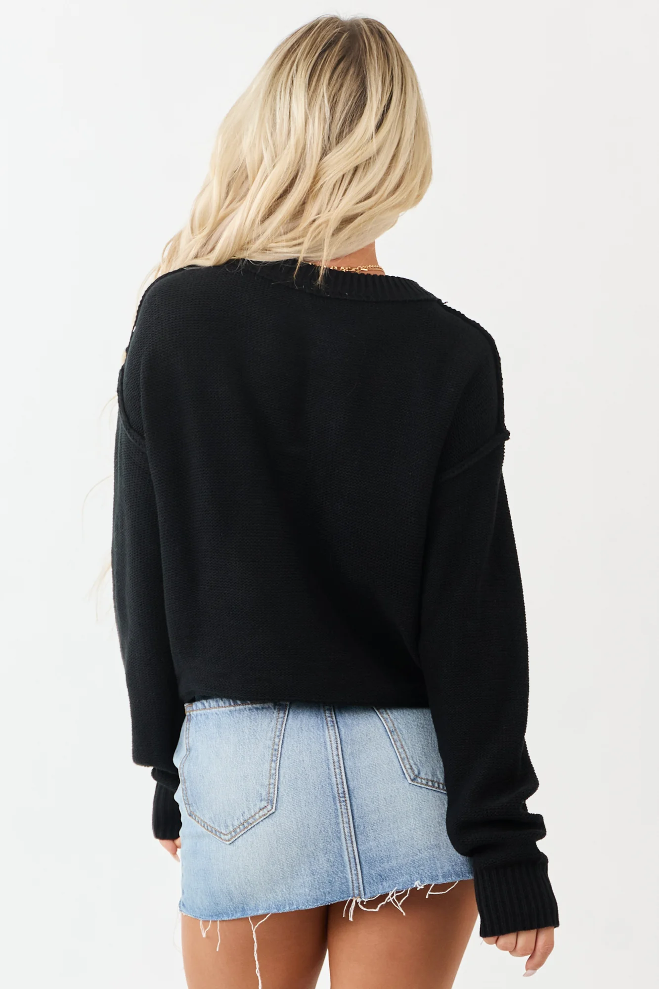 Cozy Black Knit Sweater with Relaxed Fit