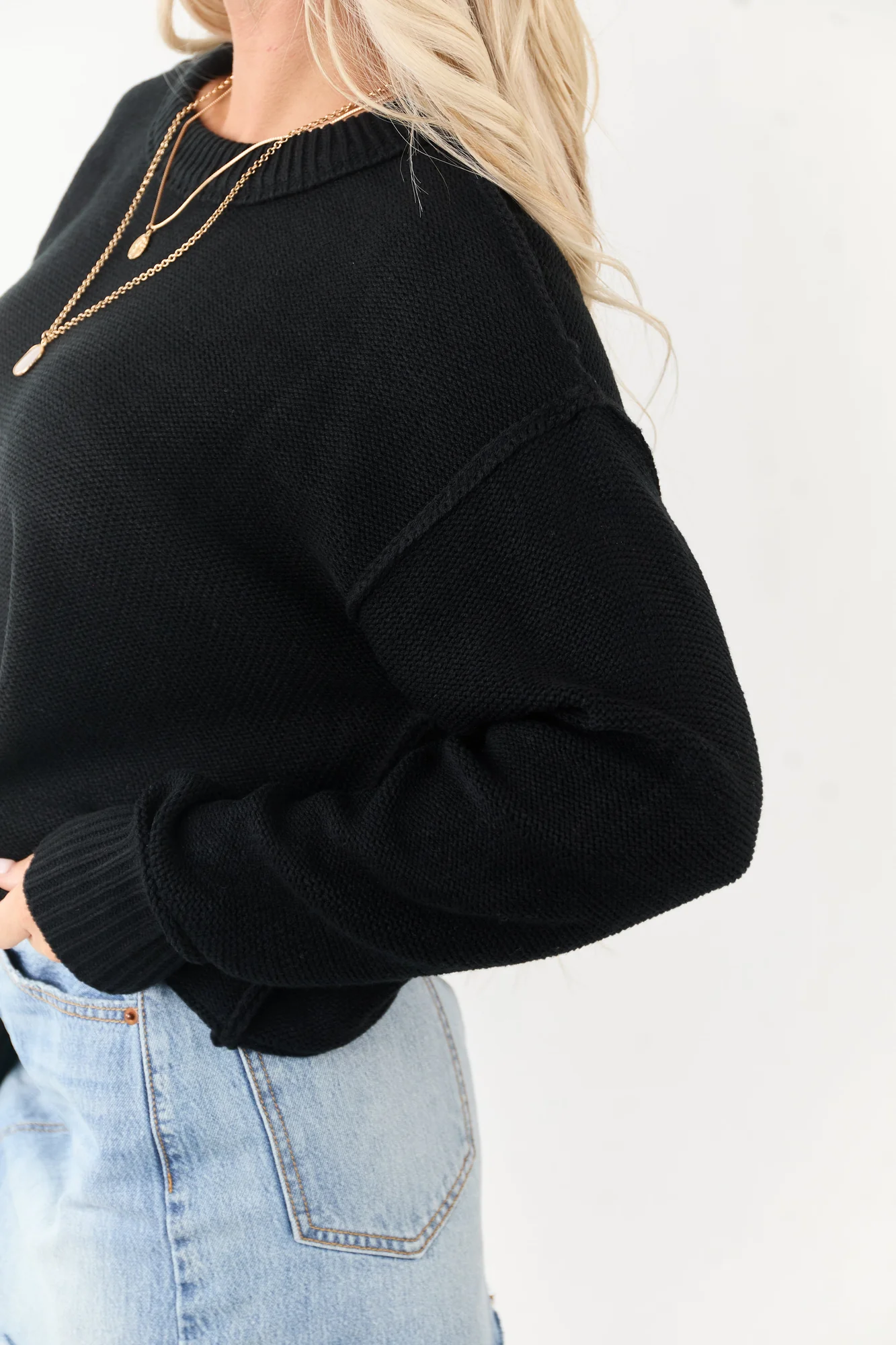 Cozy Black Knit Sweater with Relaxed Fit