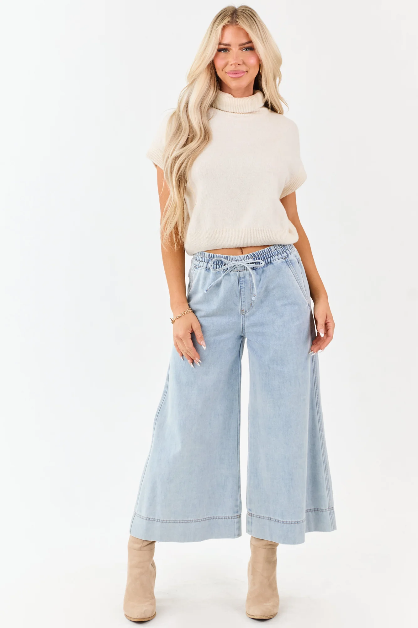 Light Wash Drawstring Wide Capri Denim Jeans