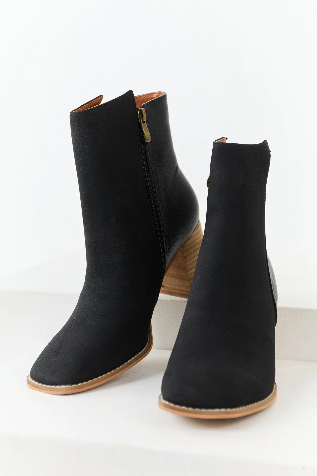 Stylish Contrast Block Heeled Booties in Black Faux Leather