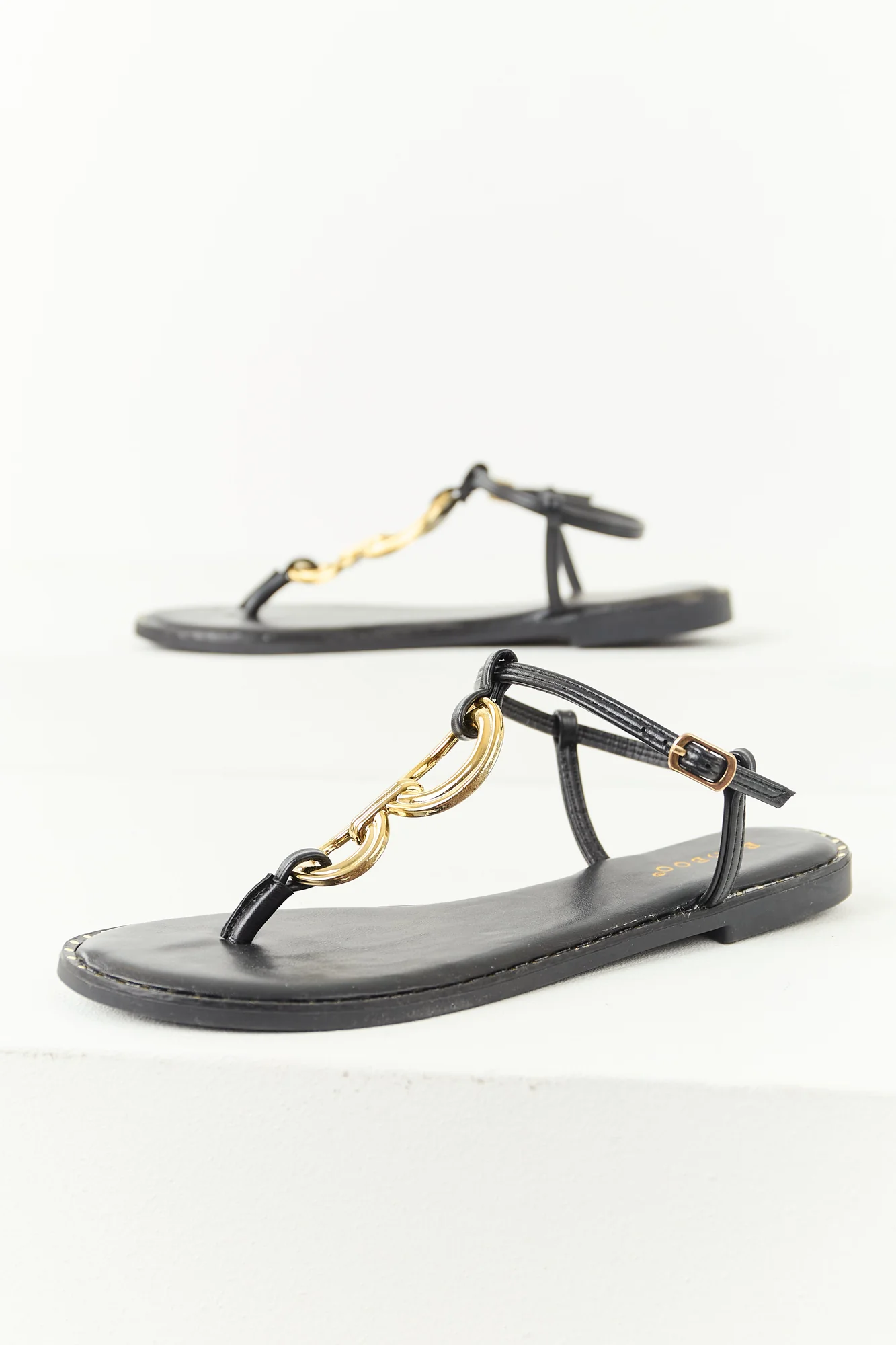 Black T-Strap Thong Sandals - Stylish & Sleek Summer Sandals