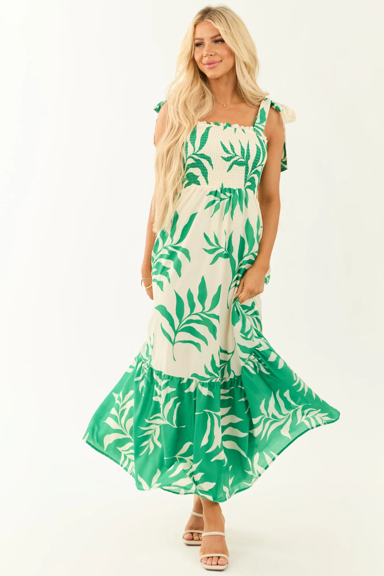 Flowy Tropical Leaf Print Maxi Dress