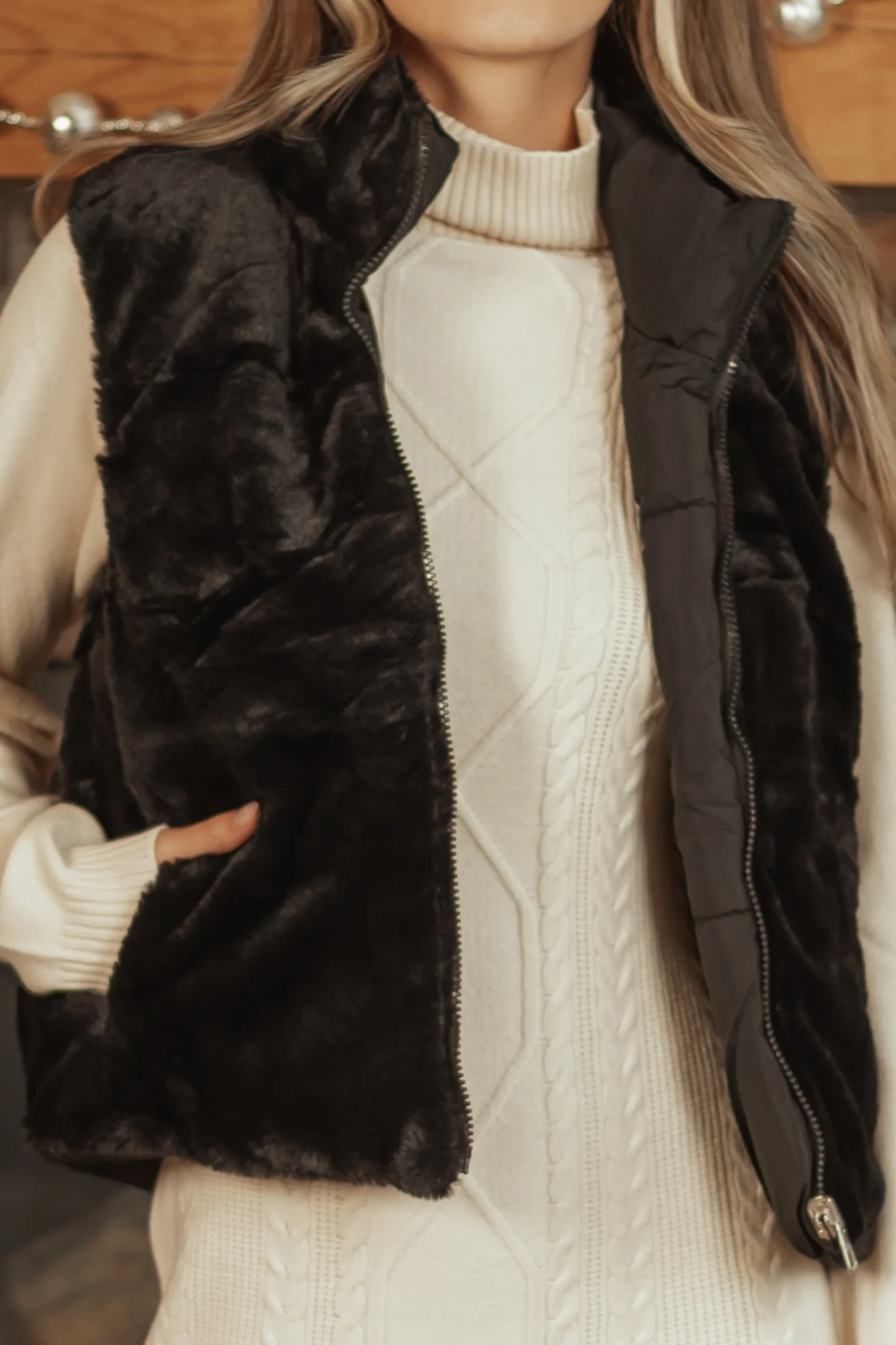 Faux Fur Quilted Zip Up Vest in Black