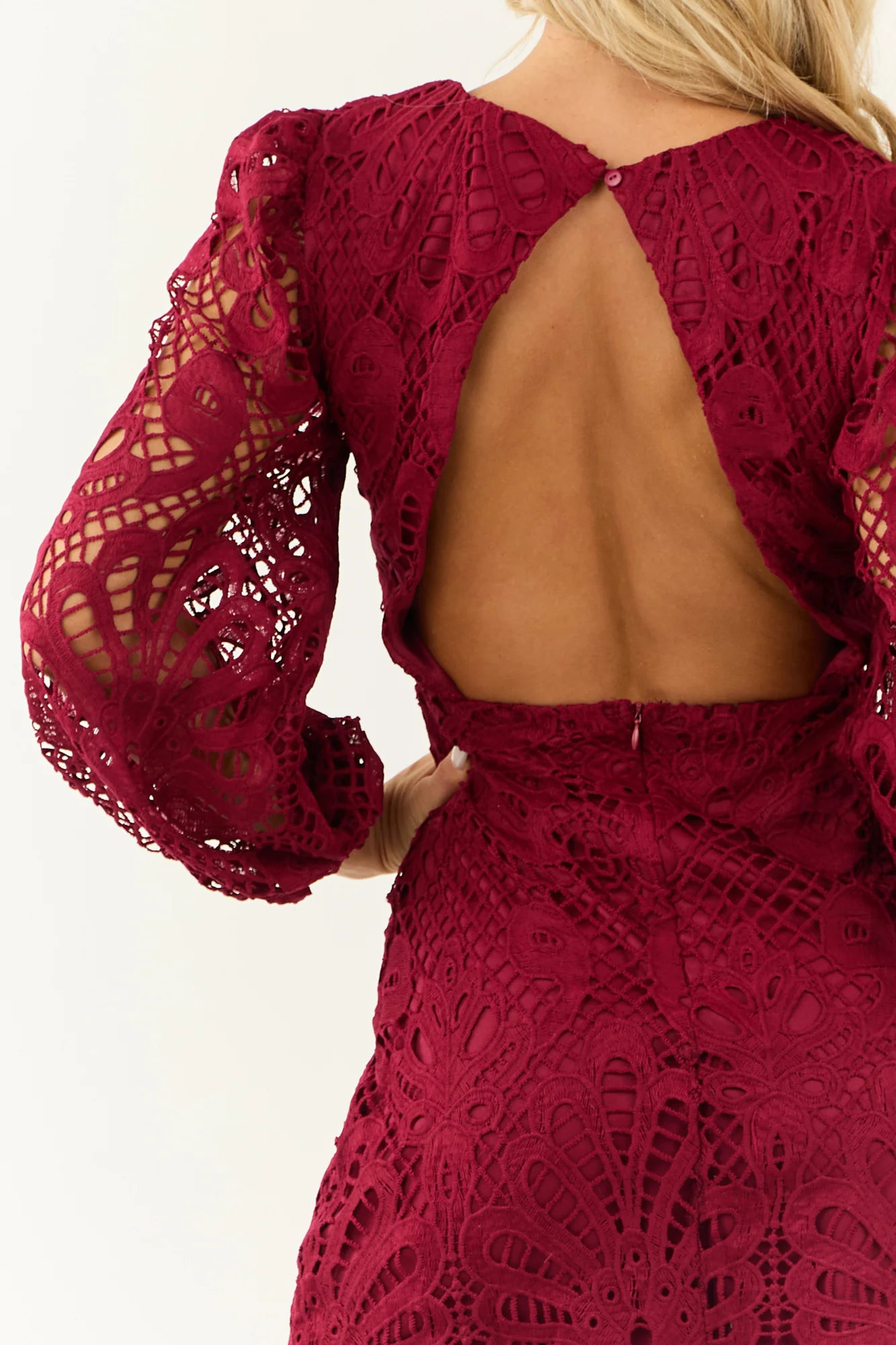 Wine Lace Sheath Mini Dress with Open Back