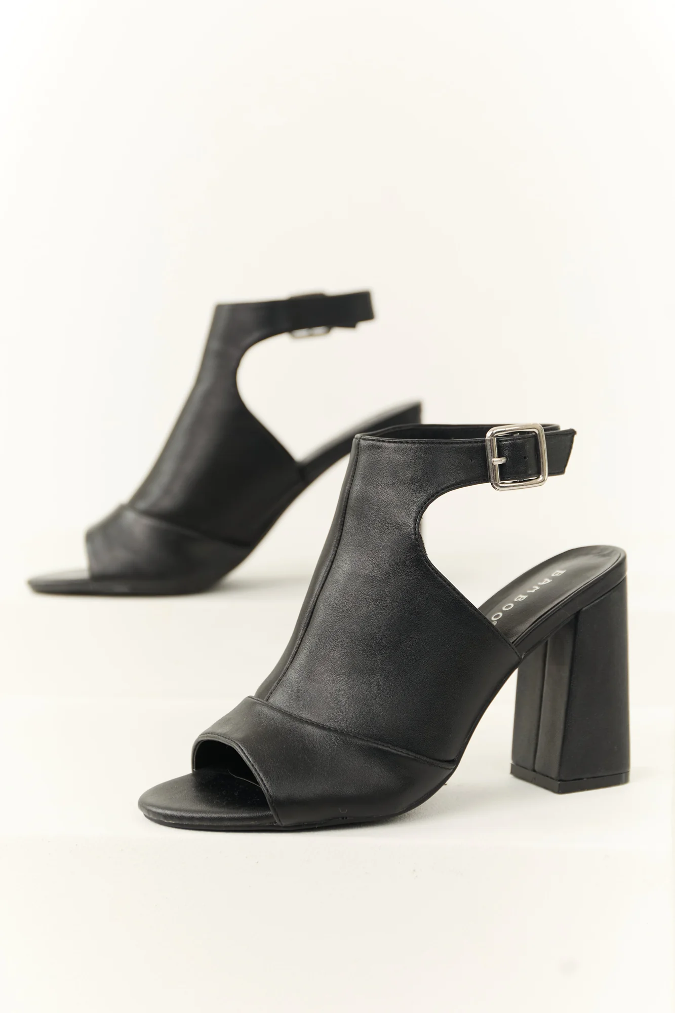 Black Chunky Heel Sandals with Open Toe Strap
