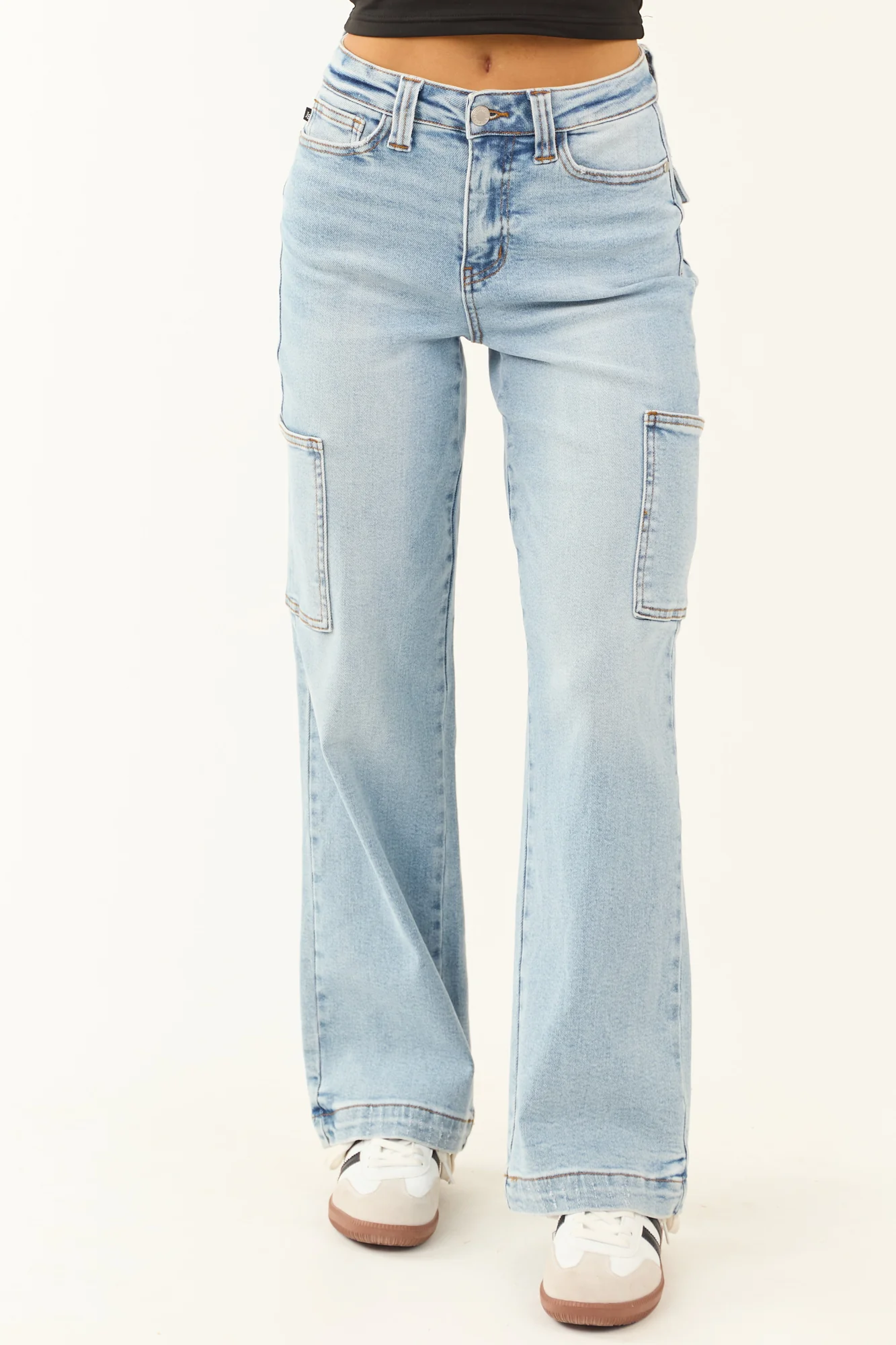 Light Wash Wide Leg Cargo Jeans for Women