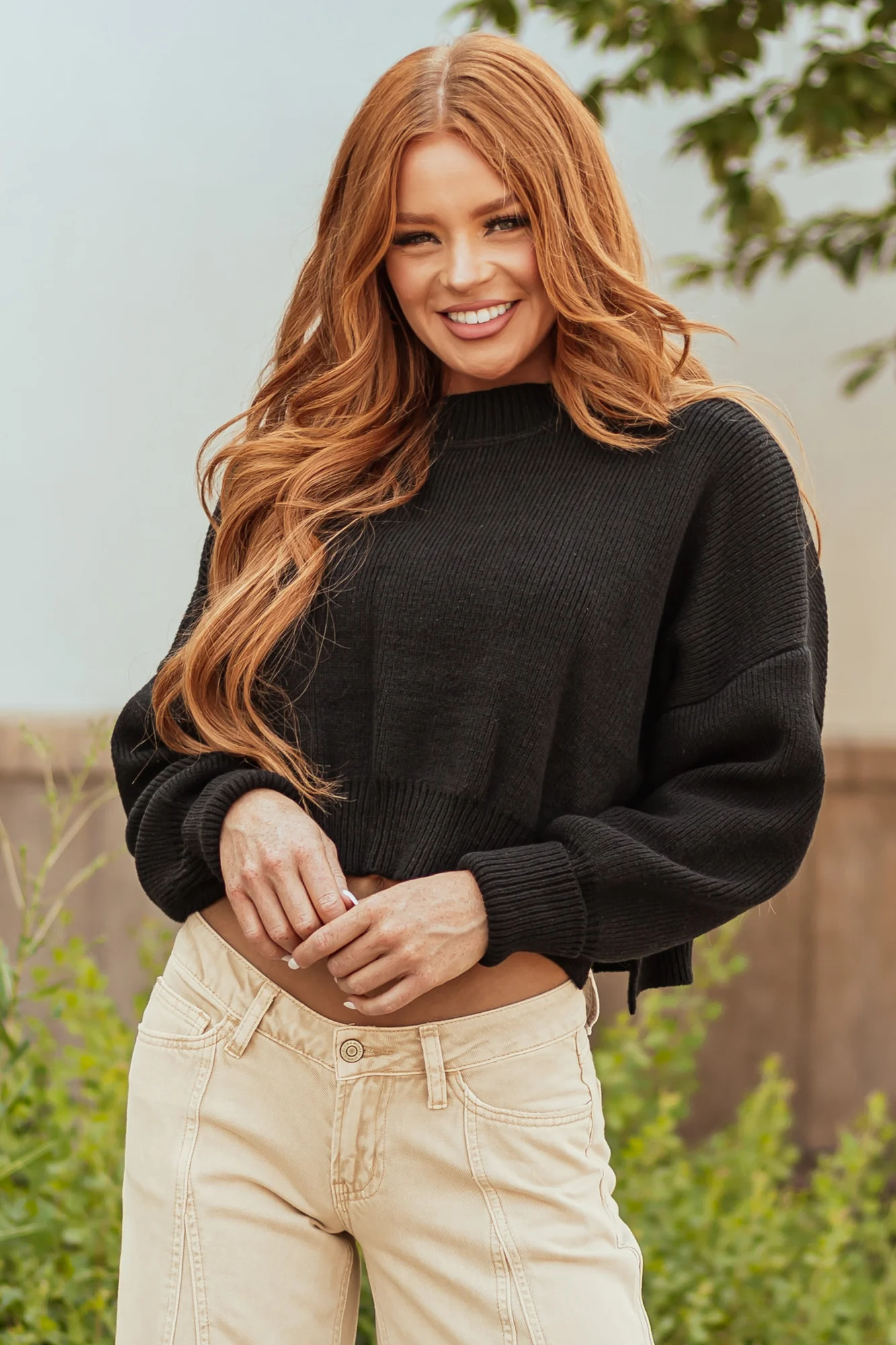 Black Ribbed Knit Cropped Sweater with Puff Long Sleeves