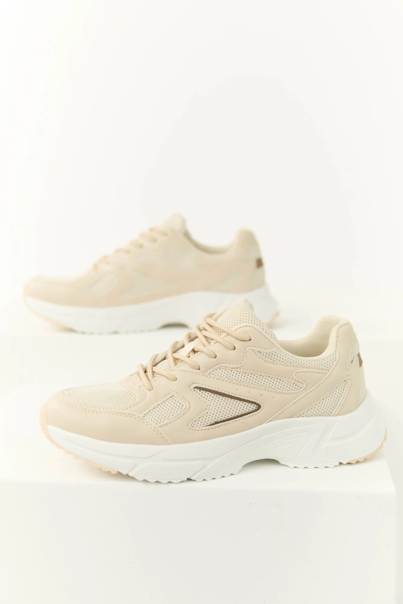 Almond Mesh Sneakers with Elastic Laces