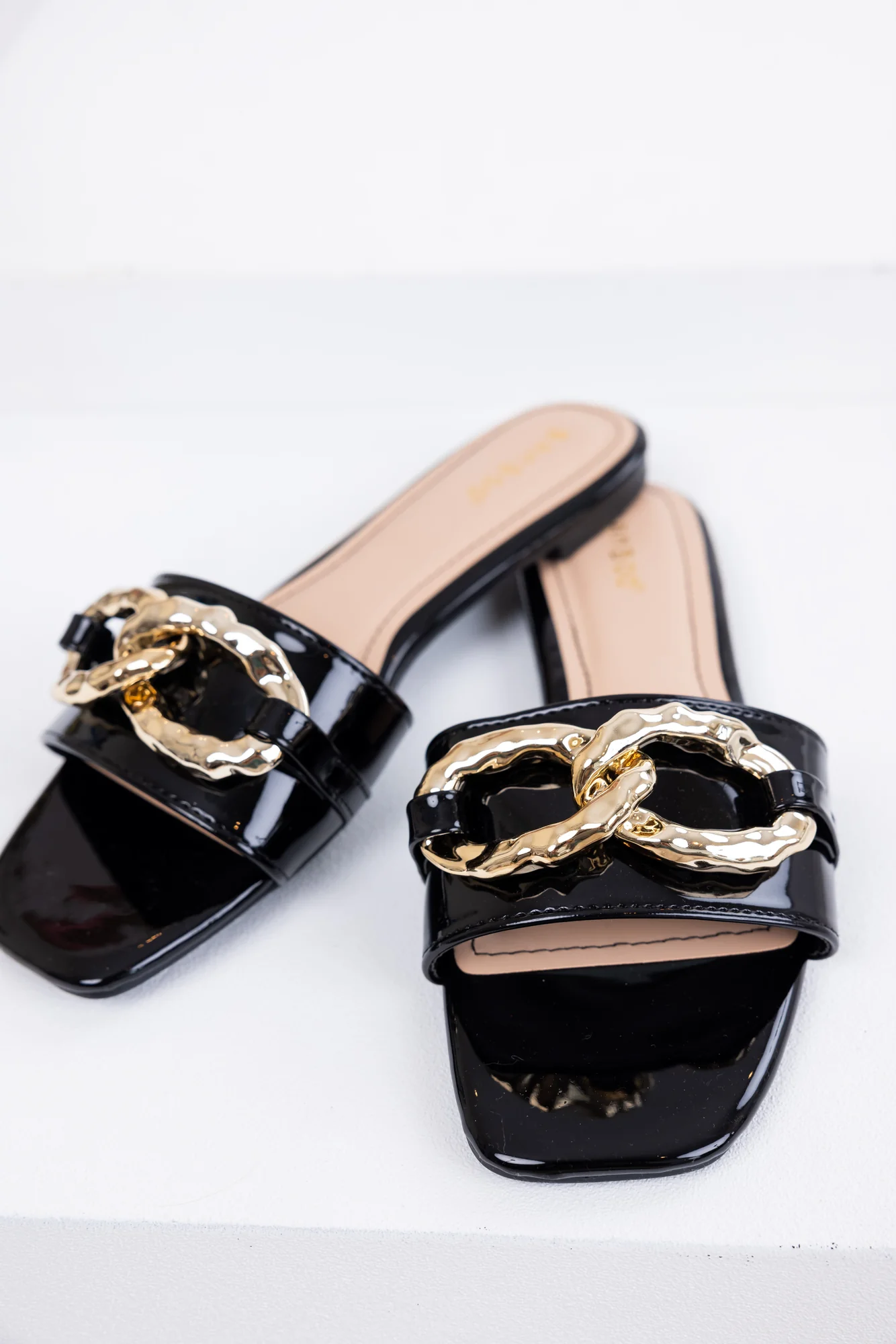Black Patent Link Chain Slide Sandals - Stylish & Comfortable