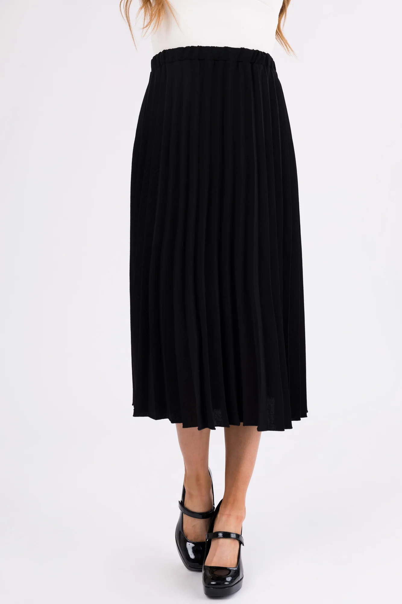 Elegant Black Pleated Midi Skirt with Elastic Waist