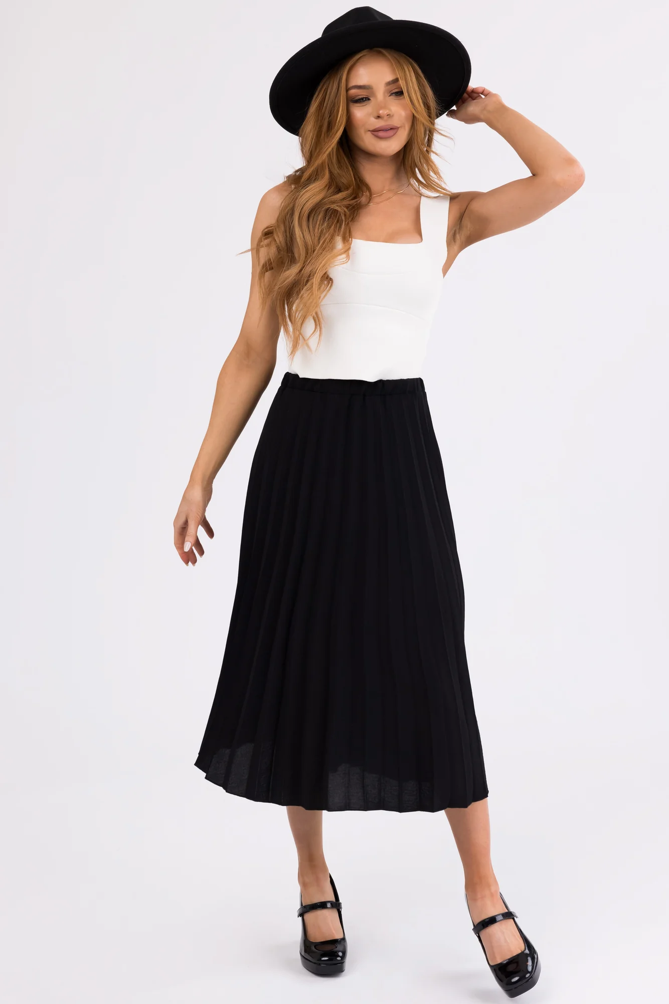 Elegant Black Pleated Midi Skirt with Elastic Waist