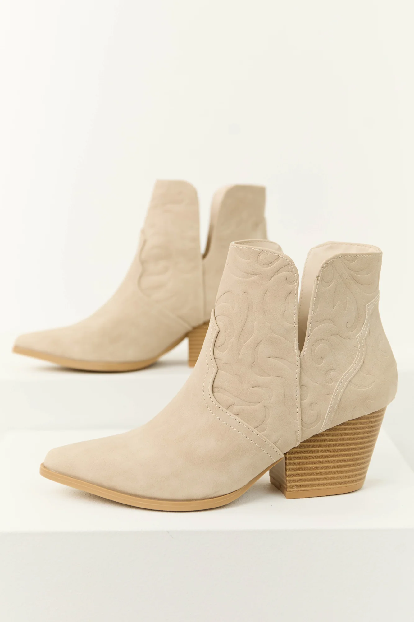 Stylish Coconut Pointed Toe Western Booties