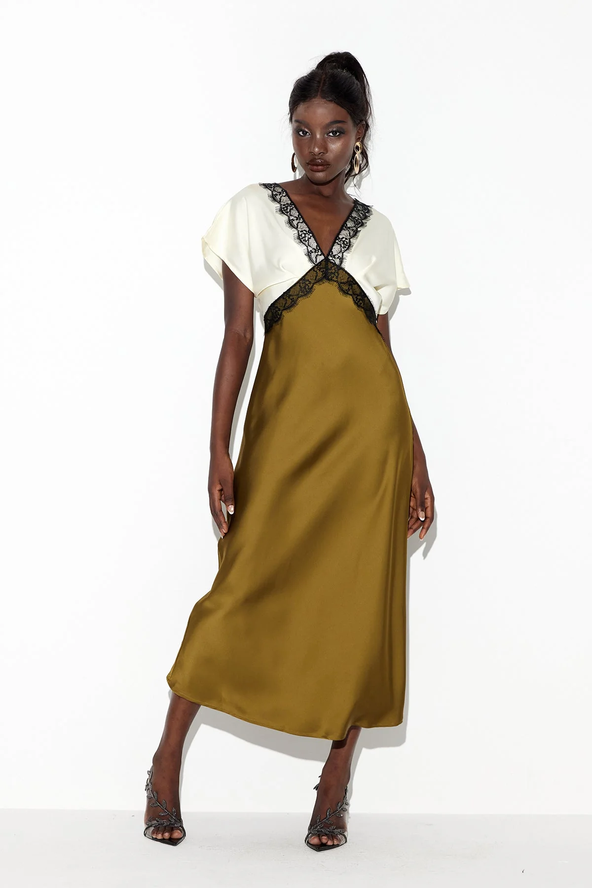 Green Lace V Neck Maxi Dress - Elegant & Comfortable