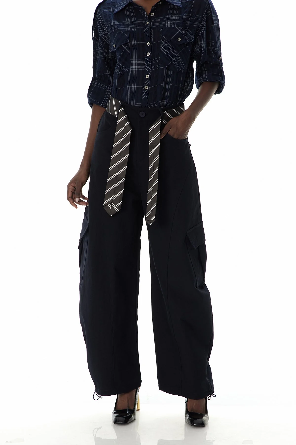 Black Cargo Baggy Pants for Urban Utility and Comfort